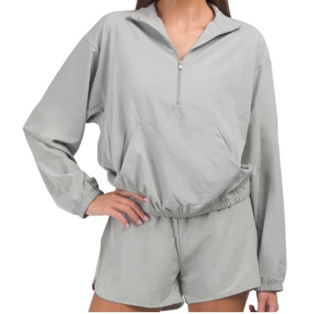 Gottex long sleeve jacket color sage